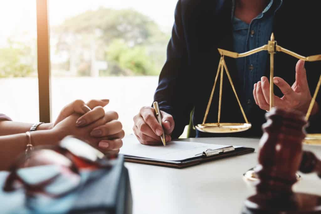 Court Applications vs. Mediation: A Less Stressful Path with EH Mediation Houghton-le-Spring
